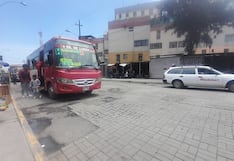 Taxistas anuncian marcha rodante por agujeros en las vías de la ciudad de Arequipa (VIDEO)