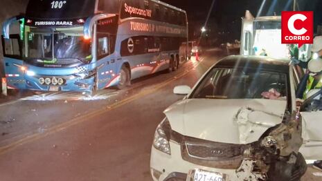 Choque entre bus y auto deja daños materiales en la Carretera Central