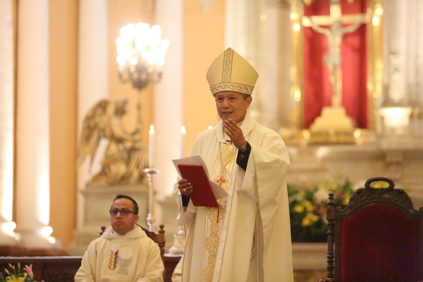 Monseñor Raúl Chau en misa por Santa Rosa de Lima (Foto: Leonardo Cuito)