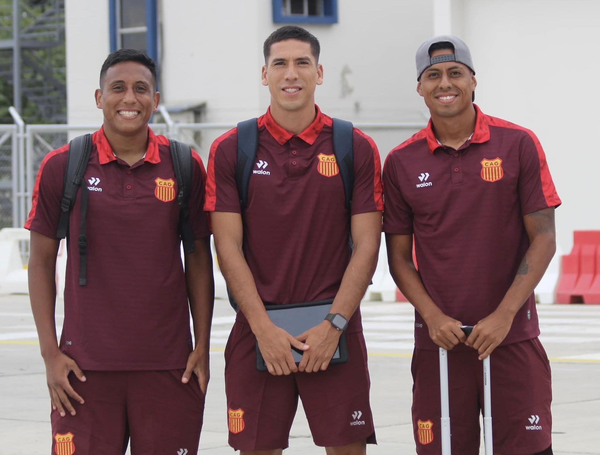 Viajaron con mucho optimismo para su partido de hoy ante el campeón nacional.