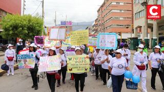Más de 200 pacientes con diabetes realizaron caminata de sensibilización en Huancayo