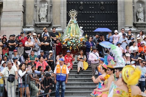 Cercado de Lima: Pasacalle en homenaje a Virgen de la Candelaria congregó a miles de danzantes (FOTOS)