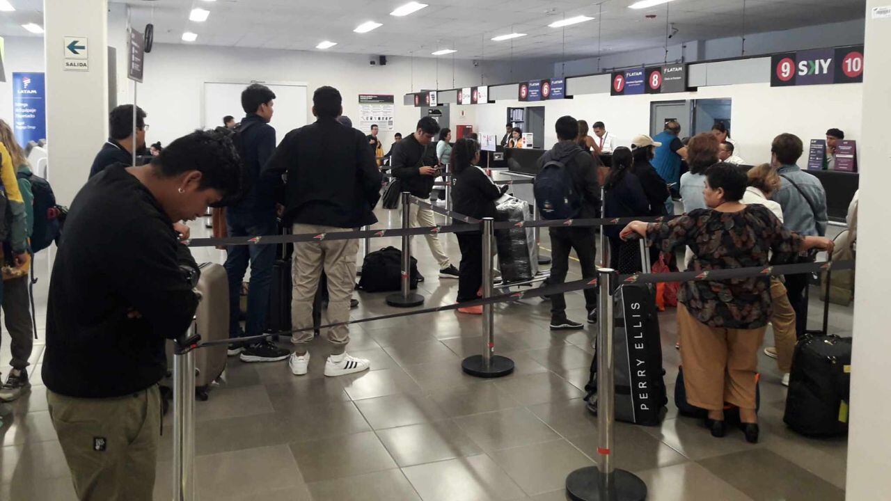 El economista Francisco Huerta dijo que hay otro impacto económico negativo difícil de contabilizar y está relacionado a las transacciones que quedaron truncas.