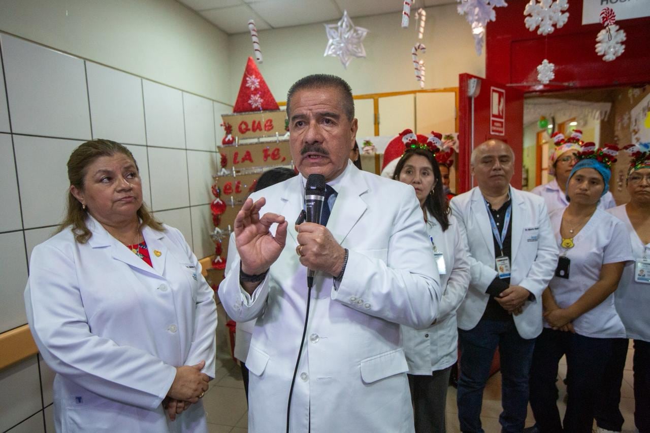 El ministro Luis Quiroz defendió el mensaje institucional como una señal de esfuerzo colectivo y aseguró que su aplicación no implica costos adicionales para el Estado. (Foto: Fernando Sangama / @photo.gec)