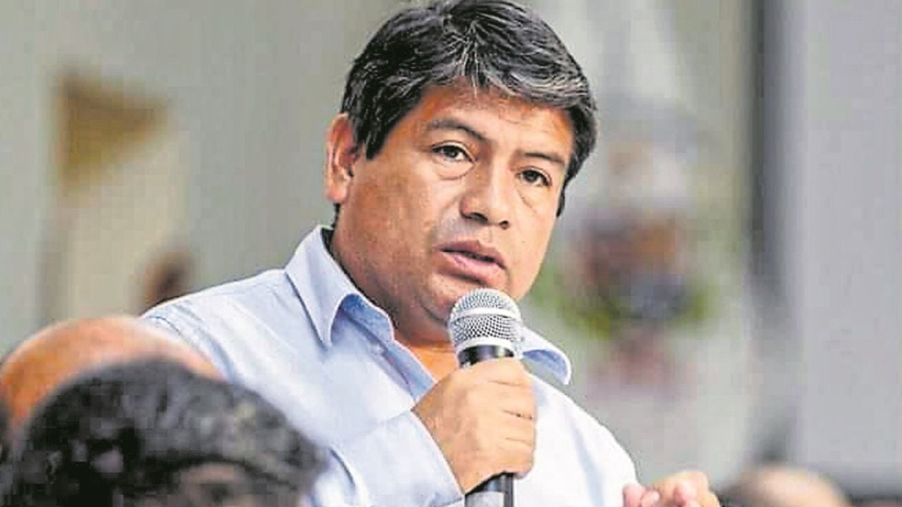 El consejero de Pataz dijo que por pertenecer a APP lo sentencian, tal como ha sucedido hace unos días al ser condenado a cuatro años de prisión suspendida por usurpar funciones.