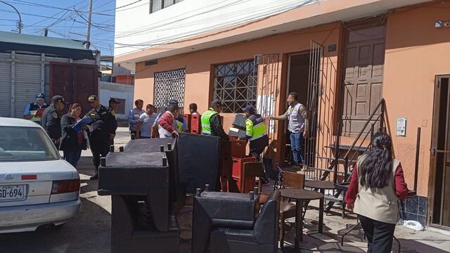 Tacna: Municipio y Policía allanan bar clandestino e incautan cajas de cerveza y mobiliario