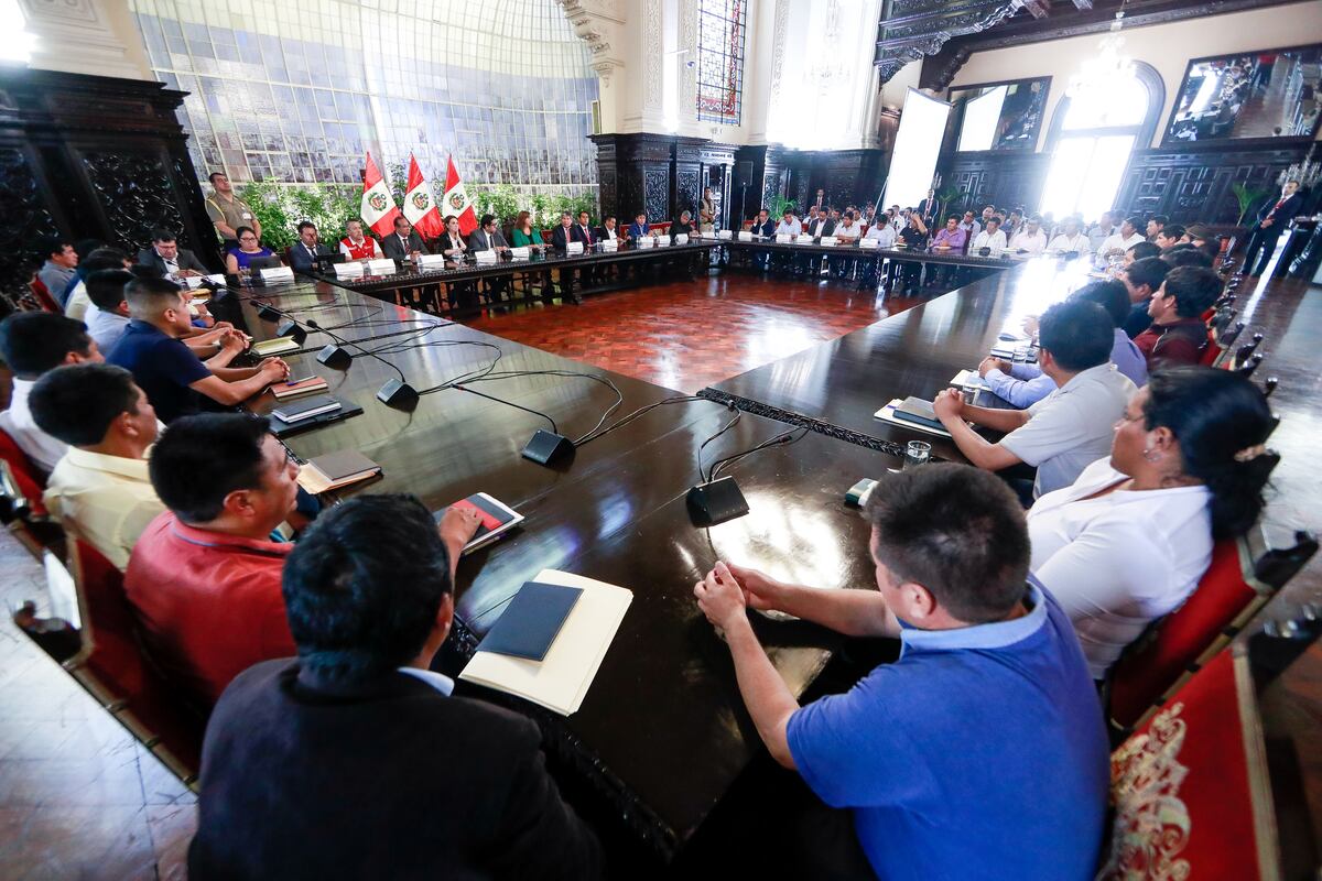 Si la reforma se aprueba, los gobernadores y alcaldes podrán ir por la reelección en los próximos comicios.