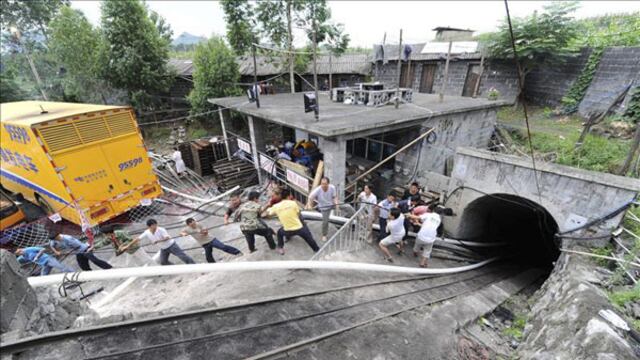 China: Derrumbe en pozo deja 40 atrapados