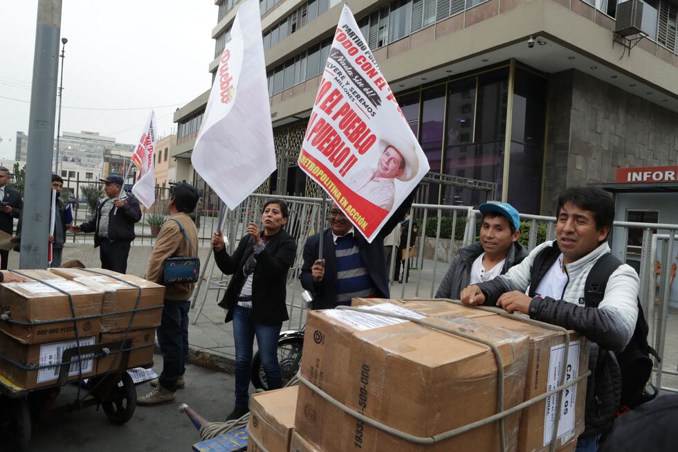 Partido de Pedro Castillo, Todos con el Pueblo, se inscribe ante el JNE