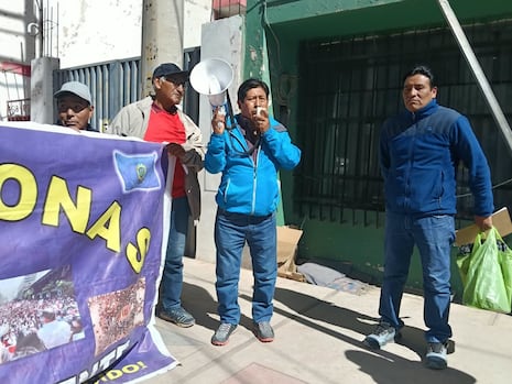 Puno: Dirigentes protestan exigiendo reorganización total de la Policía Nacional tras la denuncia de robo