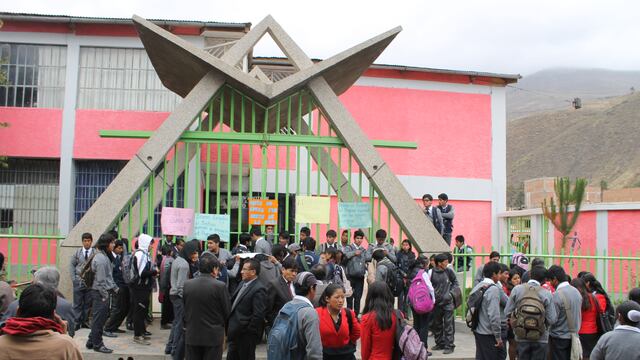 Tarma: estudiantes de instituto tecnológico toman local 