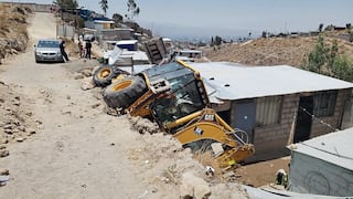 Arequipa: Maquinaria de 45 toneladas cayó en vivienda del distrito de Cayma