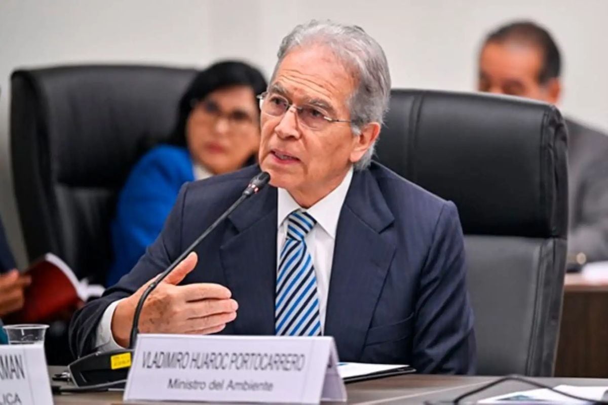 Ministro del Ambiente solicitó reprogramar su presentación ante el Pleno de Diputados