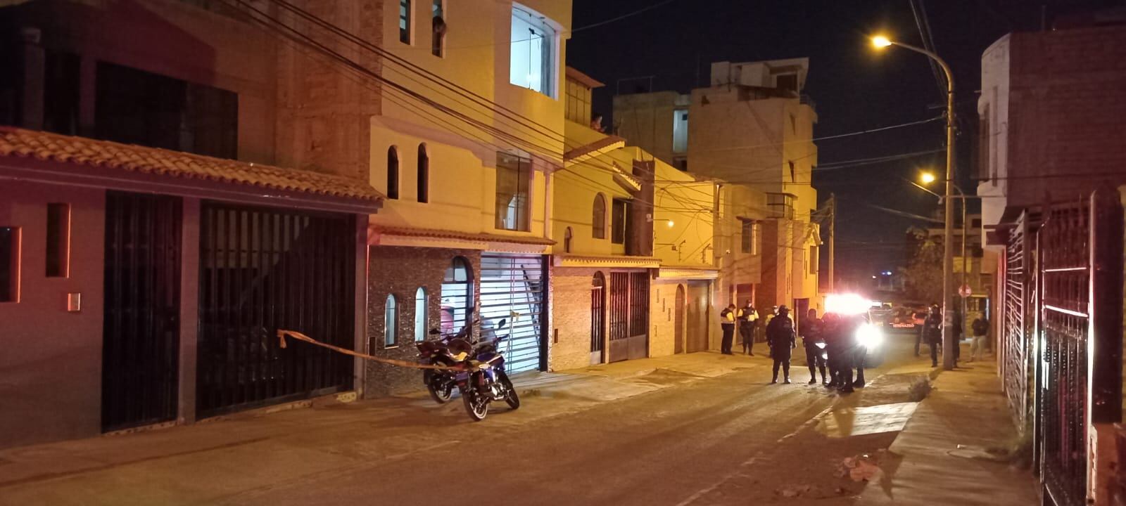 La Policía realiza las investigaciones de ley sobre detonación de explosivo en Miraflores (Foto: Difusión)