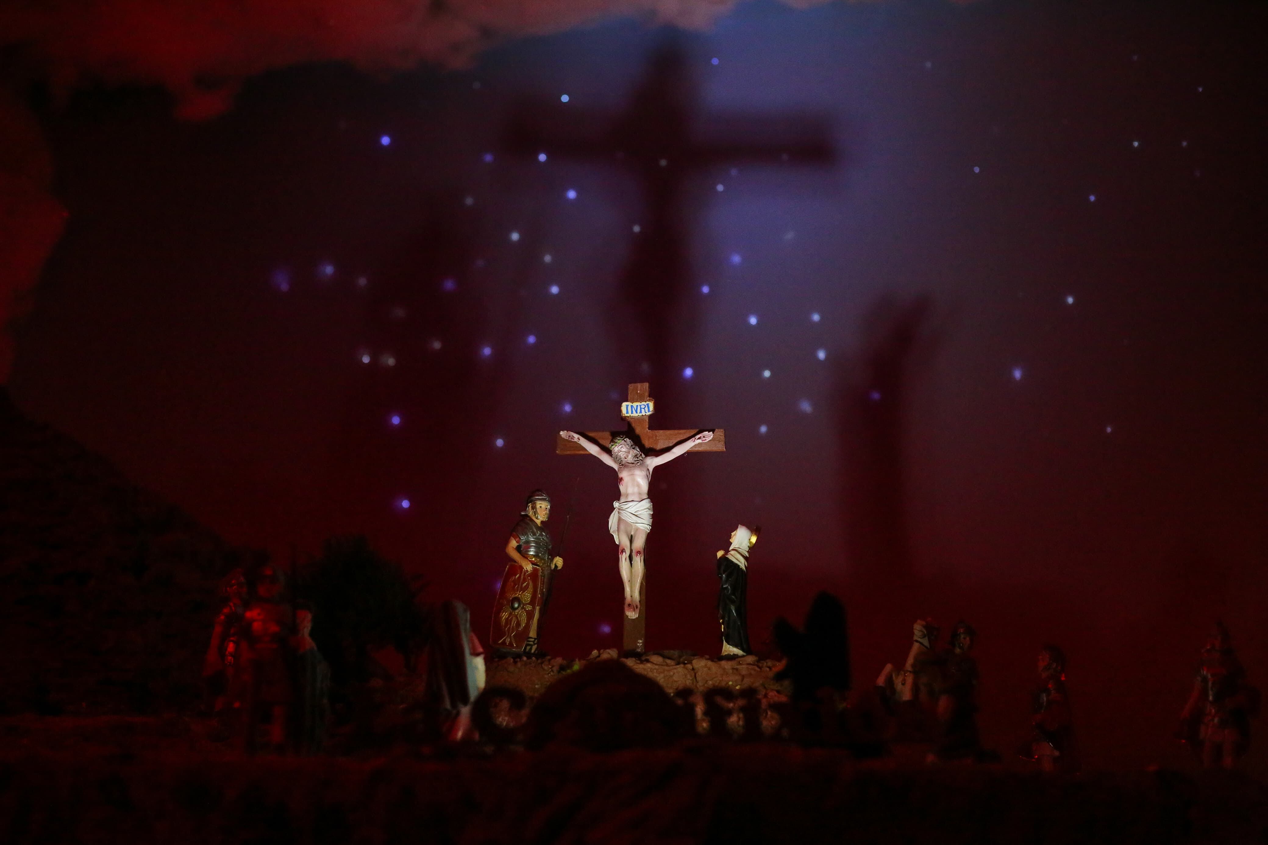 Crucifixión de Cristo en la representación. (Foto: Leonardo Cuito)