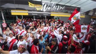 Selección peruana recibió caluroso aliento de hinchas a su llegada a Wellington (VIDEO)