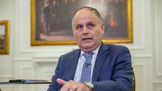 Contralor César Aguilar permanece hospitalizado y su estado es estable