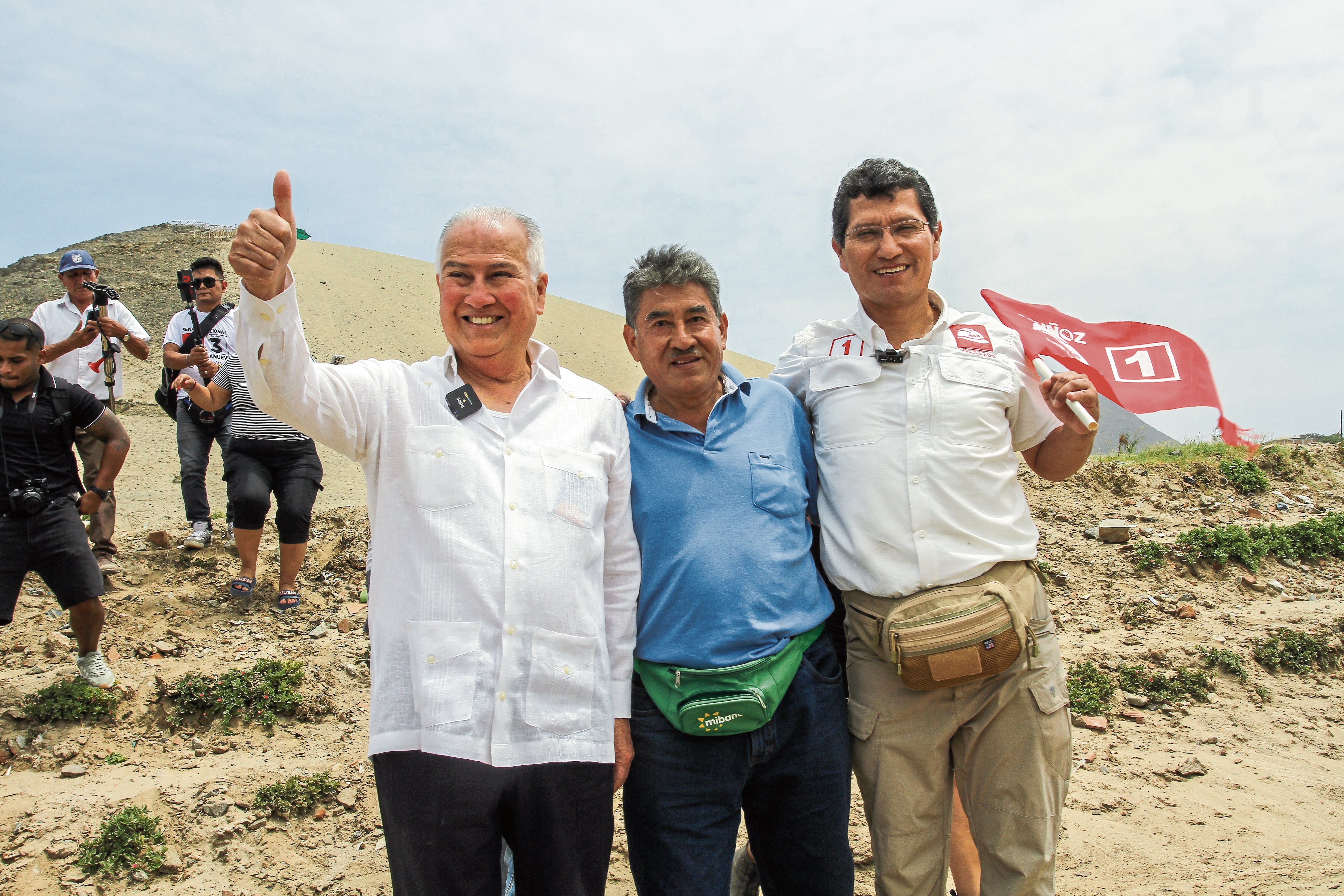 Candidato a la presidencia por Ahora Nación calificó de “terrible” que partidos políticos se hayan repartido ministerios. También dijo que “recuperará el sólido norte”.