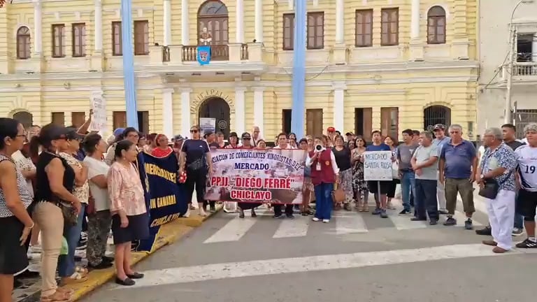 Concejo da luz verde a nueva ordenanza para mercados.