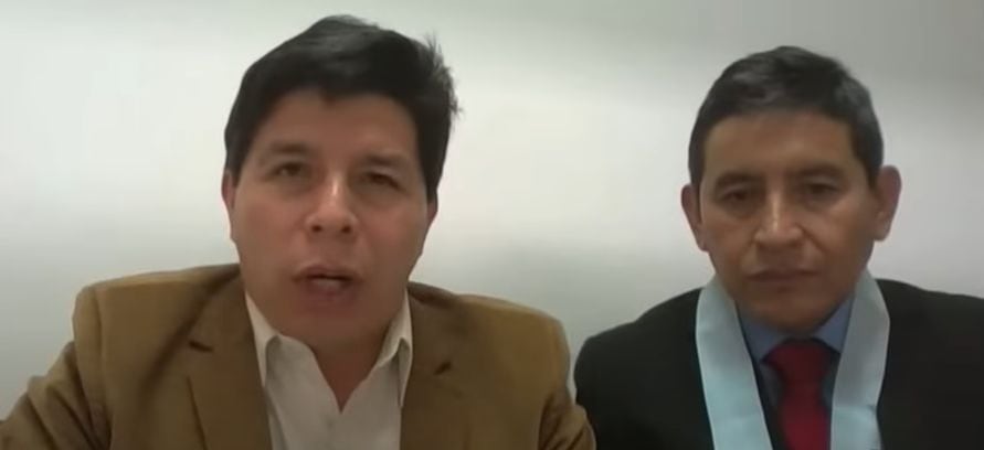 De izquierda a derecha, Pedro Castillo y su abogado Wilfredo Robles.