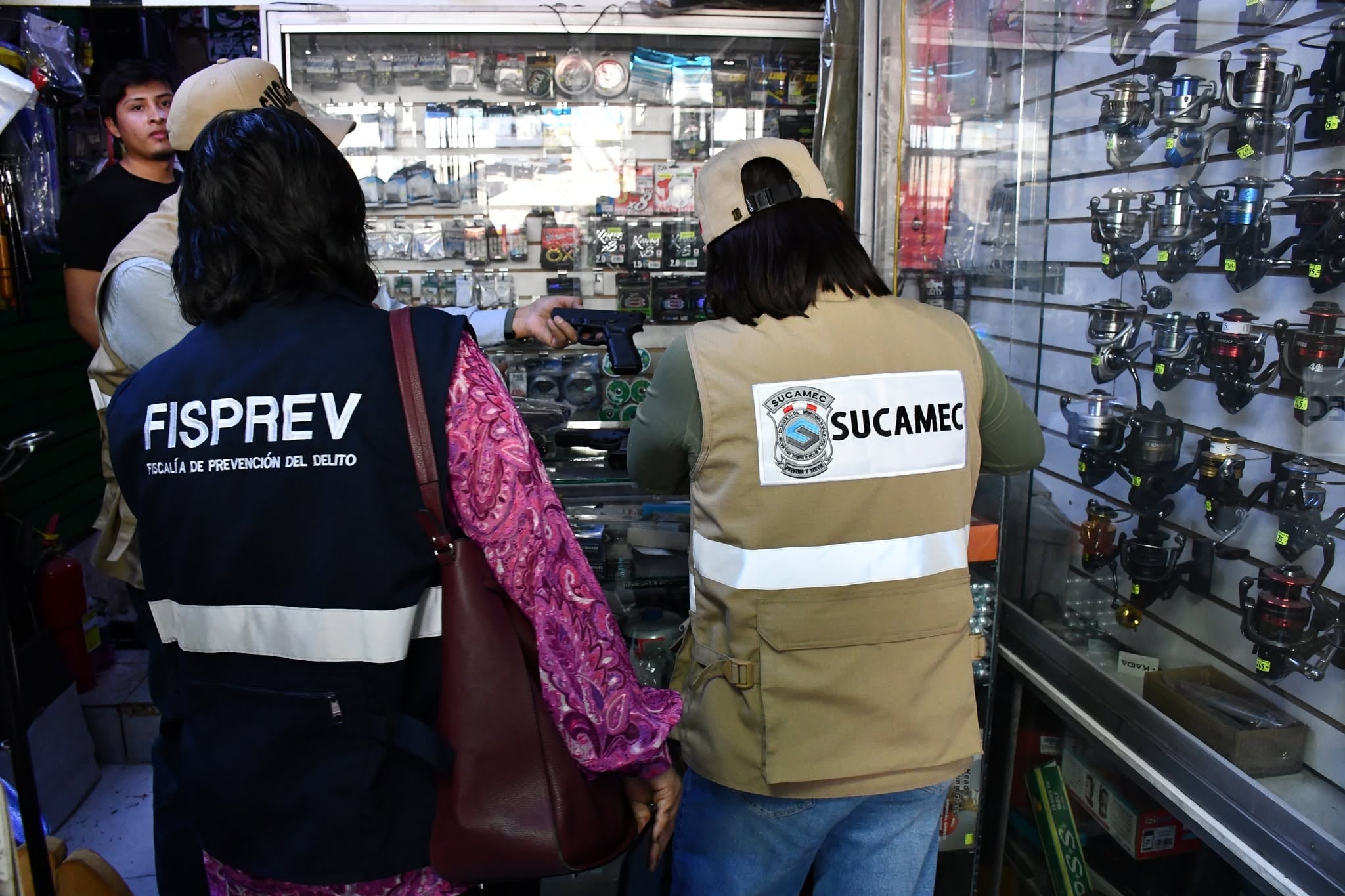 Incautan réplicas de armas de fuego y de aire comprimido en Arequipa