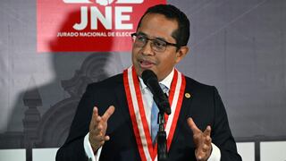 Roberto Burneo: Piden inhabilitar por 10 años al presidente del JNE