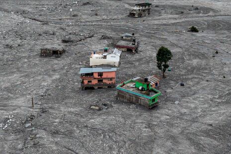 Inundaciones en Nepal y China dejan 797 muertos y más de 3.000 desaparecidos