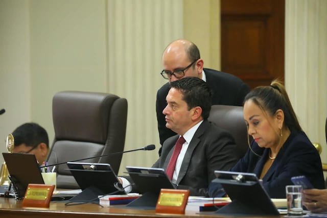Senado aprueba con 35 votos facultades legislativas al Gobierno por 90 días (Foto: Antonio Melgarejo/GEC)
