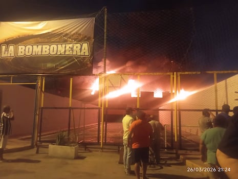 Incendio destruye por completo fábrica textil en Surco durante la madrugada