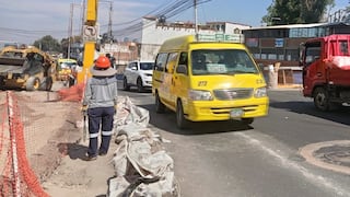 Cierre del cruce de la Av. Juan de la Torre con Peral en el Cercado de Arequipa