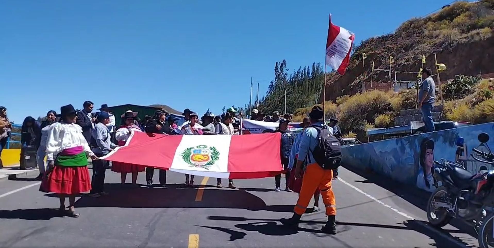 Actividad cívico patriótica se cumple por el 98º aniversario de la reincorporación de Tarata al Perú. (Foto: Difusión)