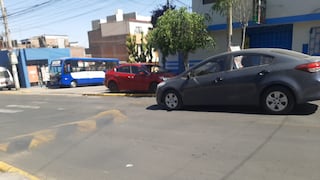 Arequipa: Nuevo asfaltado de calle en Socabaya con imperfectos, a solo mes de entregado (VIDEO)