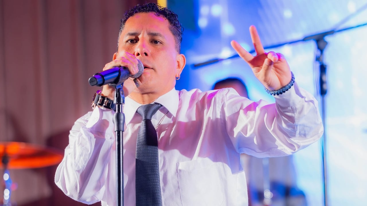 El cantante de Los Villacorta Orquesta aseguró que la víctima se encuentra estable en una clínica privada y que él está asumiendo la totalidad de los gastos médicos. (Foto: Facebook: Los Villacorta Orquesta)