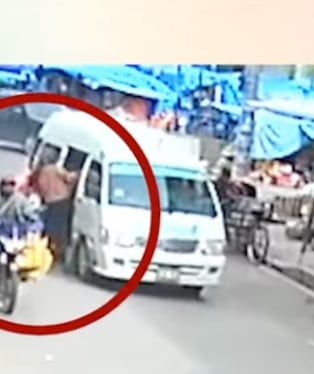 Conductor habría arrancado sin cerrar la puerta ni verificar que la pasajera estuviera sentada.