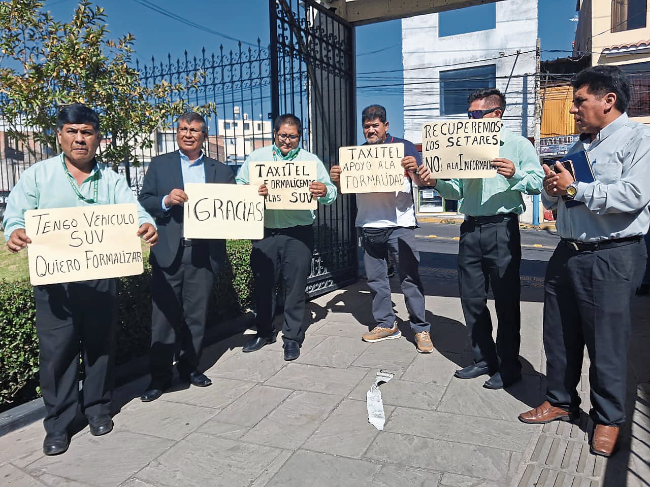 Taxistas en Arequipa esperan verse beneficiados con la reducción del 50% en el pago del Setare. Foto: GEC.