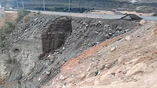 Vía Arequipa - La Joya a punto de colapsar por intensas lluvias