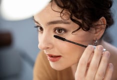 Maquillaje de Navidad y Año Nuevo: brillo, color y elegancia
