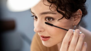 Maquillaje de Navidad y Año Nuevo: brillo, color y elegancia