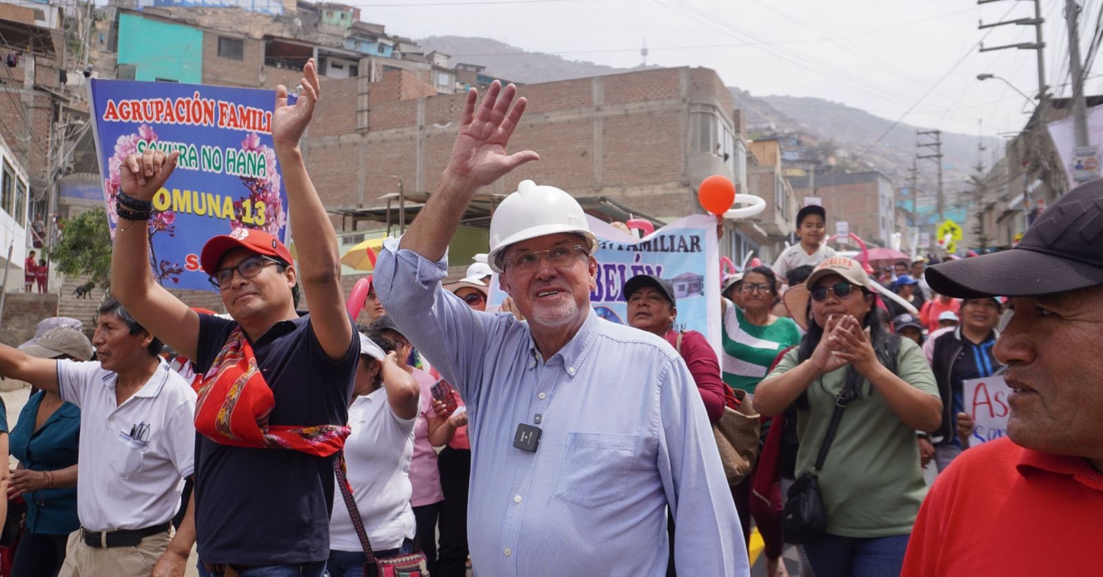 Daniel Urresti señala que él sabe más sobre seguridad ciudadana, al ser consultado por su competidor Carlos Bruce. (Foto: GEC)