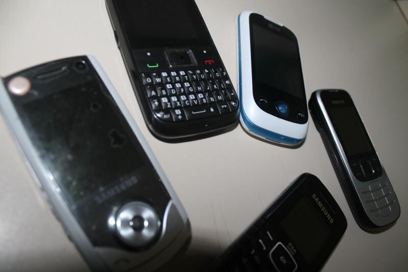 Falsificaron firma de alcalde para conseguir celulares