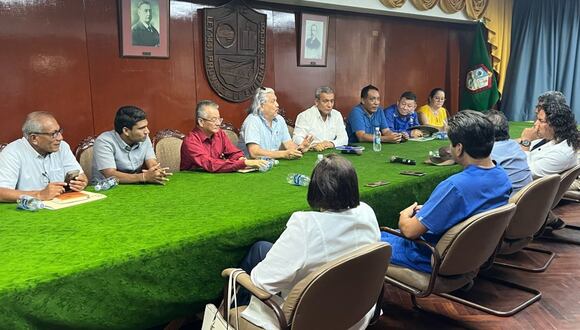 Alcalde de Sullana, junto a directores del nosocomio y de la Sub Región de Salud, Cuerpo Médico y otras autoridades sostuvieron una reunión al respecto