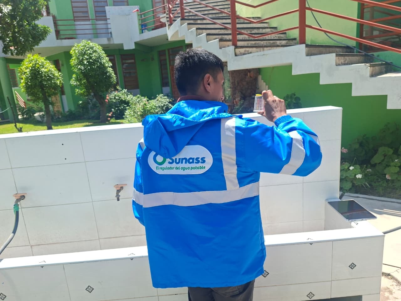 SUNASS supervisó 30 colegios de Arequipa. Foto: SUNASS.