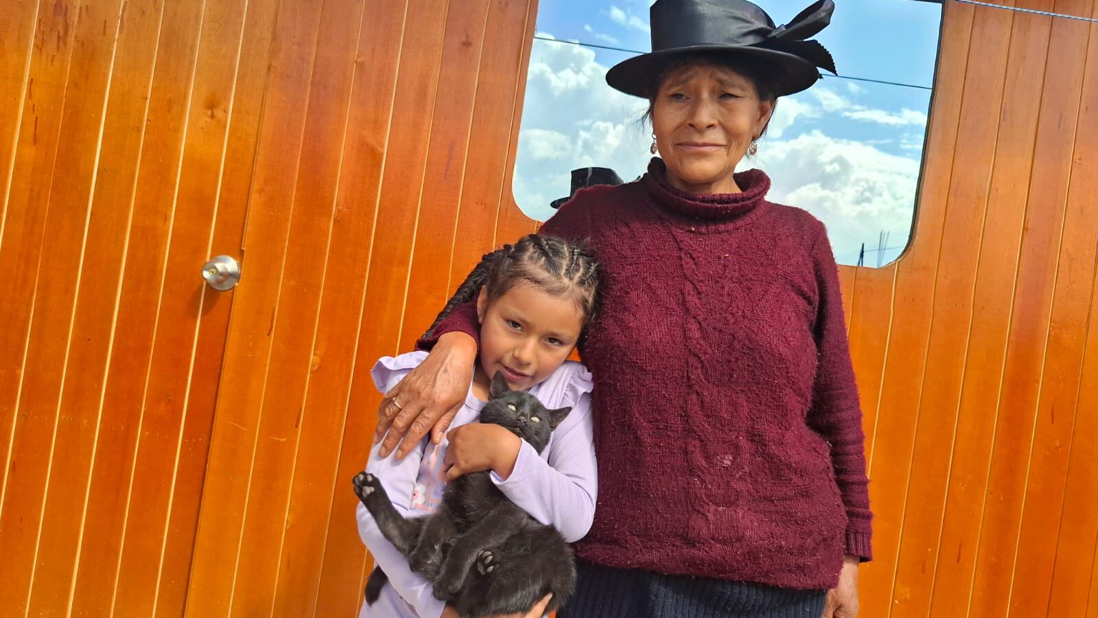 Con solo 7 años, Kiatsumi Canturín Torres regresó del extranjero tras vivir en EE. UU. y sorprende por su dominio del inglés, sus sueños de estudiar medicina y su deseo de ayudar a los demás enseñando idiomas desde su natal Huancayo.