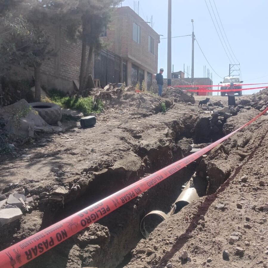 Cuatro distritos afectados por rotura de tubería matriz. Foto: Difusión.