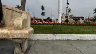 Municipalidad rehabilitará bancas deterioradas de la Plaza Mayor de Trujillo