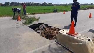 Aparecen hoyos en la vía que une Chiclayo con el distrito de San José