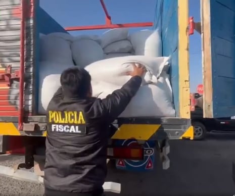 Tacna: Incautan contrabando y camiones valorizados en 1 millón y medio de soles