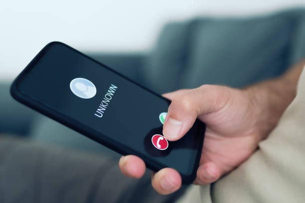 Las empresas de telecomunicaciones tendrán un plazo de 180 días para adaptar sus sistemas y empezar a identificar con el prefijo 500 las llamadas y mensajes comerciales. (Fuente: iStock)