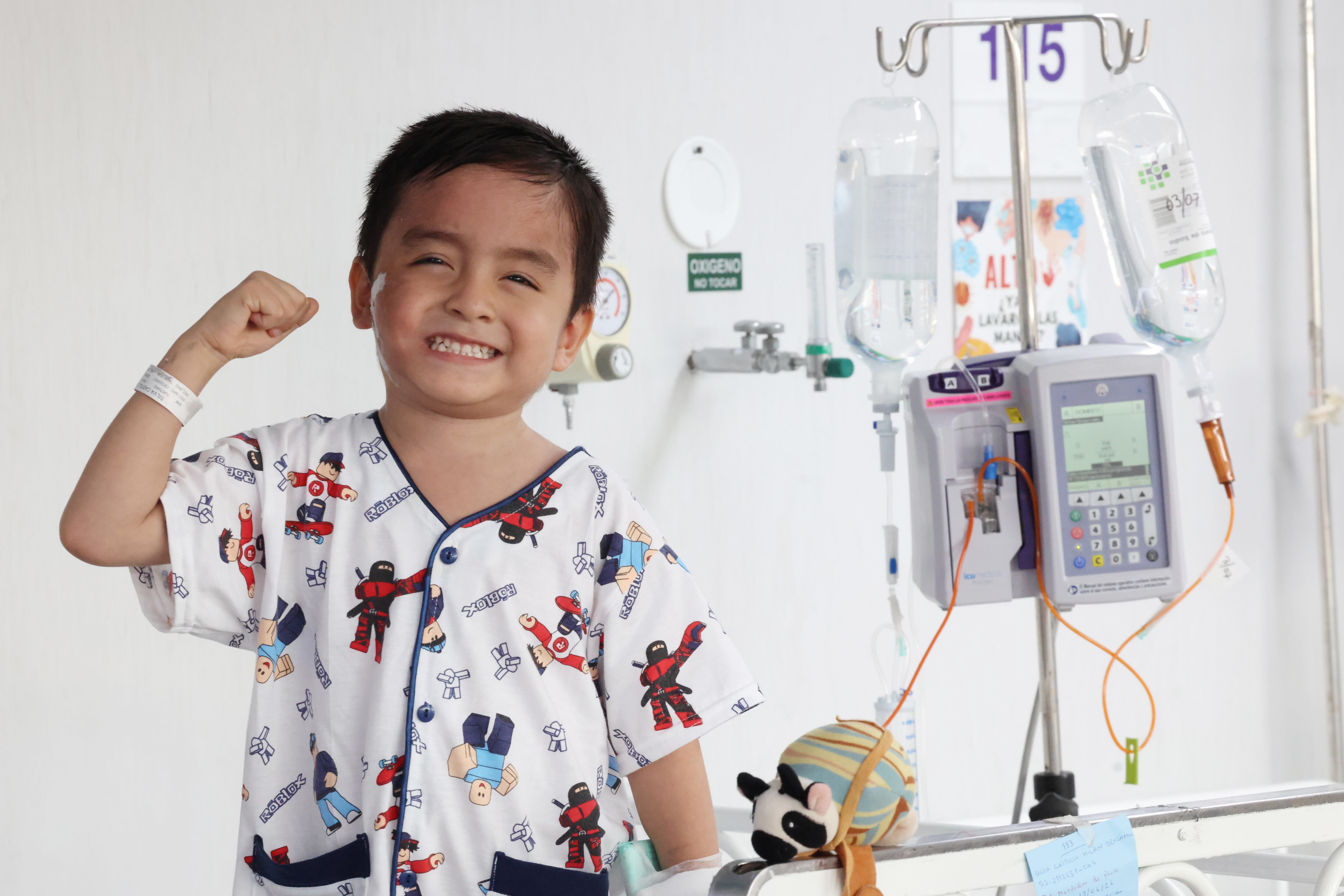 Benjamín permaneció menos de 15 días hospitalizado luego de ser sometido a una compleja reconstrucción facial. EsSalud informó que continuará bajo control ambulatorio antes de retornar a Chiclayo.