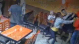 Hombre sobrevive a ataque con cuchillo en restaurante de Santa Anita